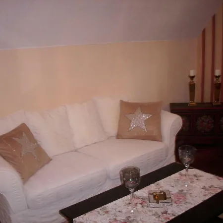 Gaestehaus Maxltoni Bed & Breakfast