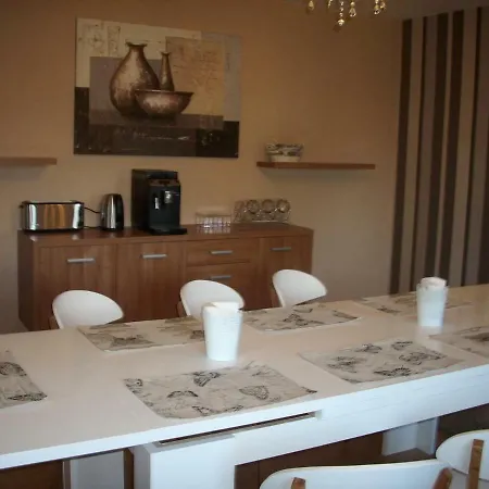 Gaestehaus Maxltoni Bed & Breakfast Kitzeck im Sausal