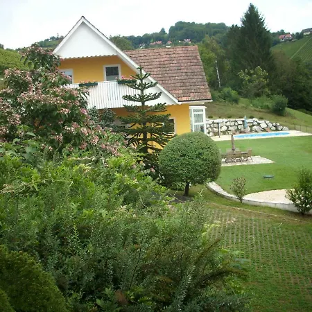 Gaestehaus Maxltoni * Kitzeck im Sausal