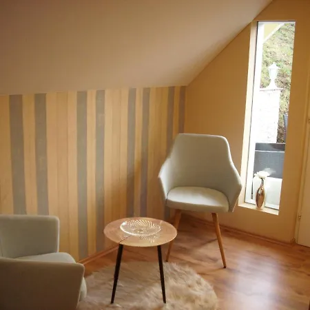 Gaestehaus Maxltoni Bed & Breakfast Kitzeck im Sausal