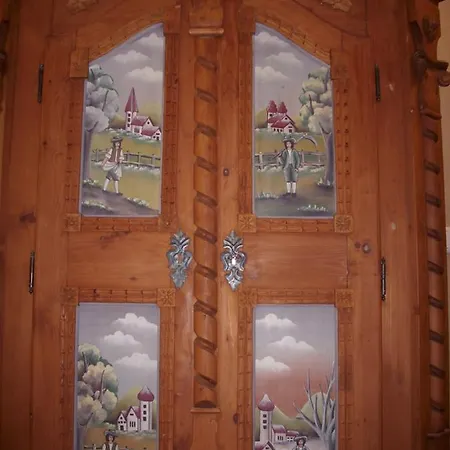 Gaestehaus Maxltoni Bed & Breakfast