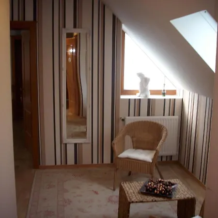 Bed & Breakfast Gaestehaus Maxltoni *